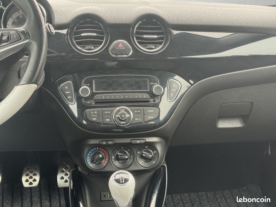 OPEL ADAM 1.4 Twinport 87 ch S/S White Link (image 14)