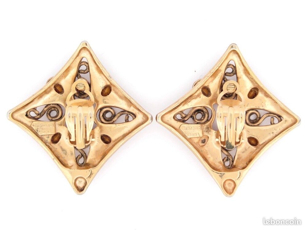 Boucles D'oreilles Clips Vintage Jean-Louis Scherrer - Doré, Pendantes, Alliage - Occasion Porté