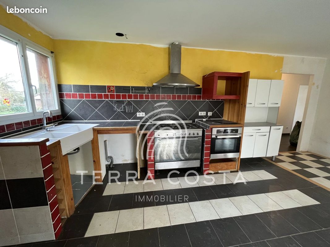 Maison 5 pièces 110 m² - Lahontan 64270 (image principale 5)