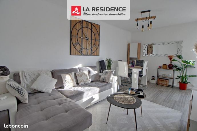 https://img.leboncoin.fr/api/v1/lbcpb1/images/ac/27/98/ac27986b9bf4d9c7dbc0b623de8b0fcea91006c5.jpg?rule=ad-image