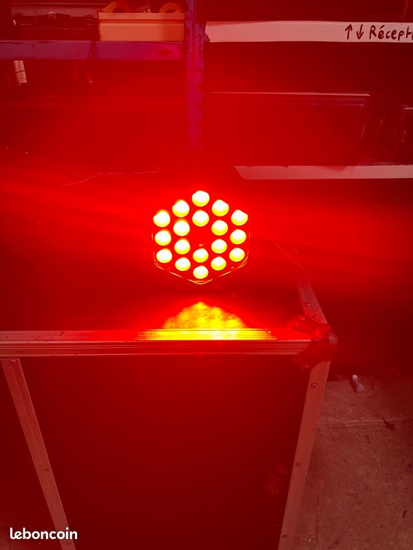 Projecteur PAR LED ZOOM 1820Z AFX (image 1)