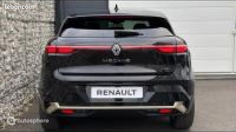 Renault Mégane E-Tech Electric 220ch Iconic autonomie confort -25 (image 6)