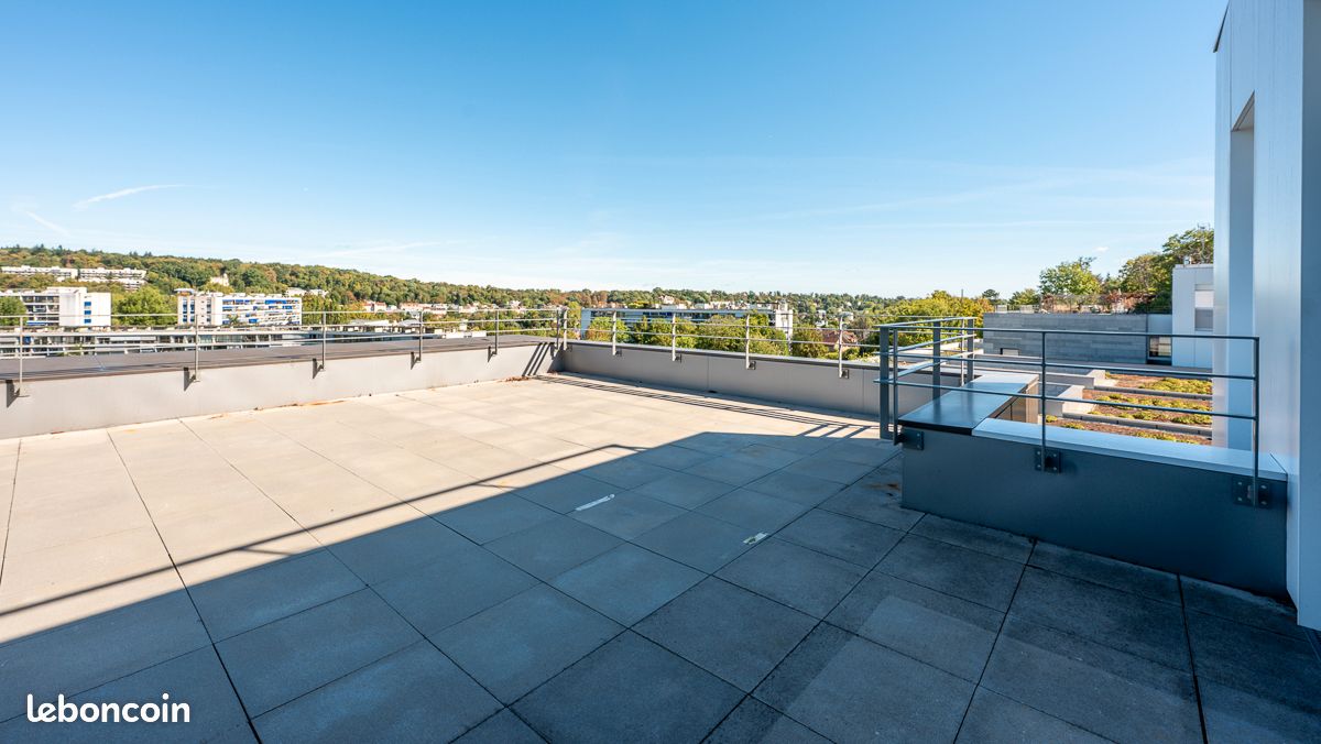 Appartement 4 pièces 84 m² · à Ville-d'Avray · 84 m² · 1 599 €/mois
