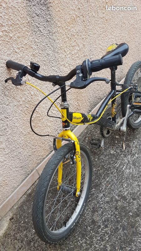 Vélo enfant Btwin 20 pouces (à donner) (image 2)
