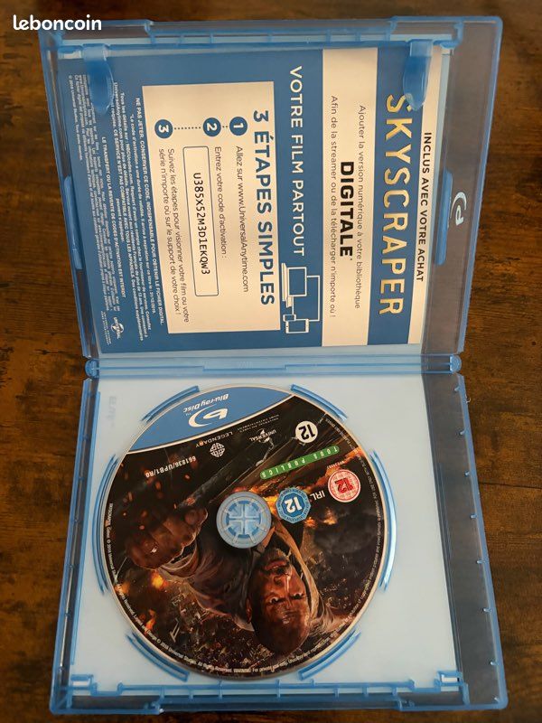 Blu-ray skyscraper (image 3)