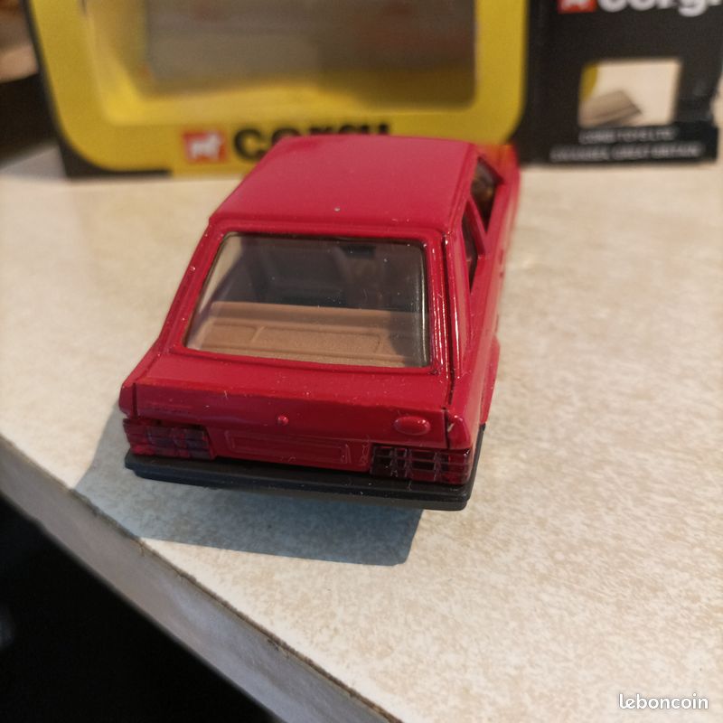 Corgi: Ford Escort (image 5)