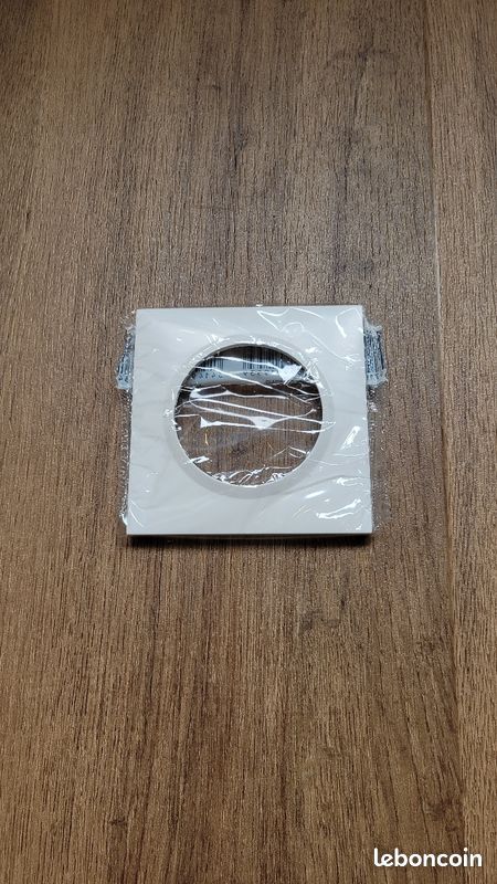 Cache commande Legrand (image 1)