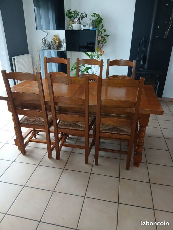 Table+ 6 chaises (image 1)
