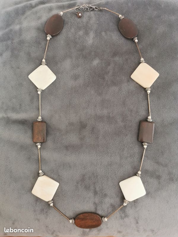 Collier ethnique (image 1)