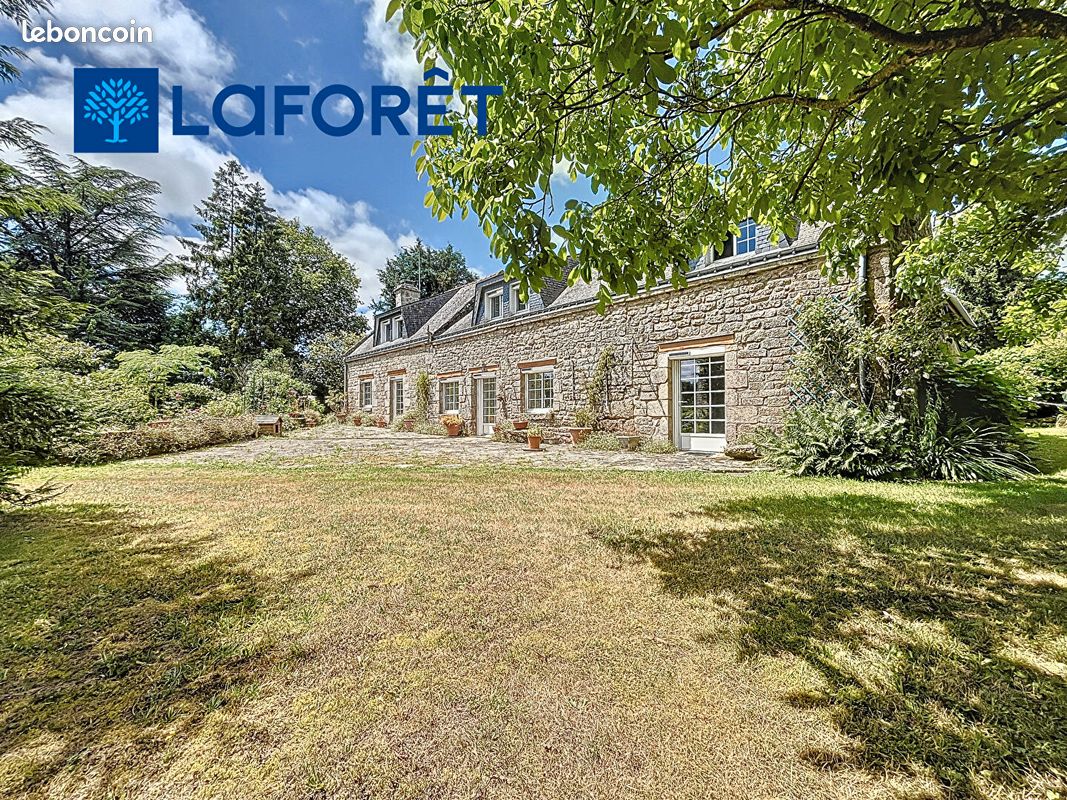 Maison 8 pièces 175 m² · à Pluméliau-Bieuzy · 175 m² · 242 950 €