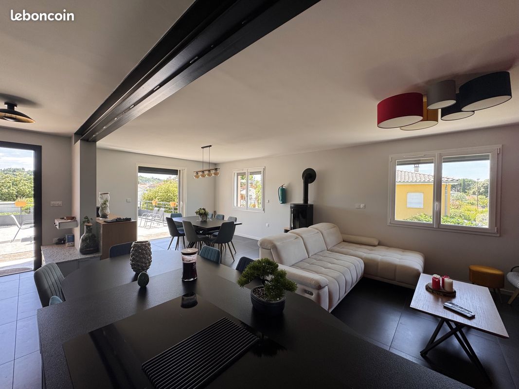 Maison 9 pièces 174 m² · à Beaumont-lès-Valence · 174 m² · 389 000 €