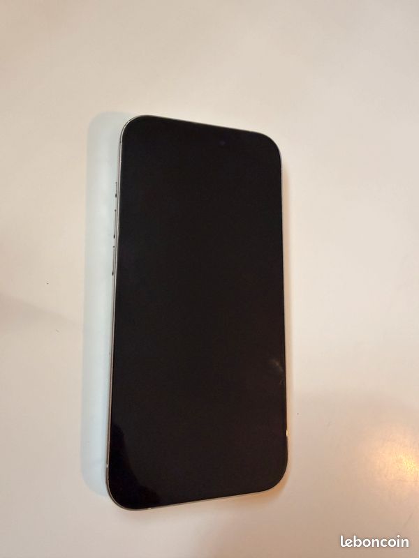 IPhone 15 Pro 256 Go (image 1)