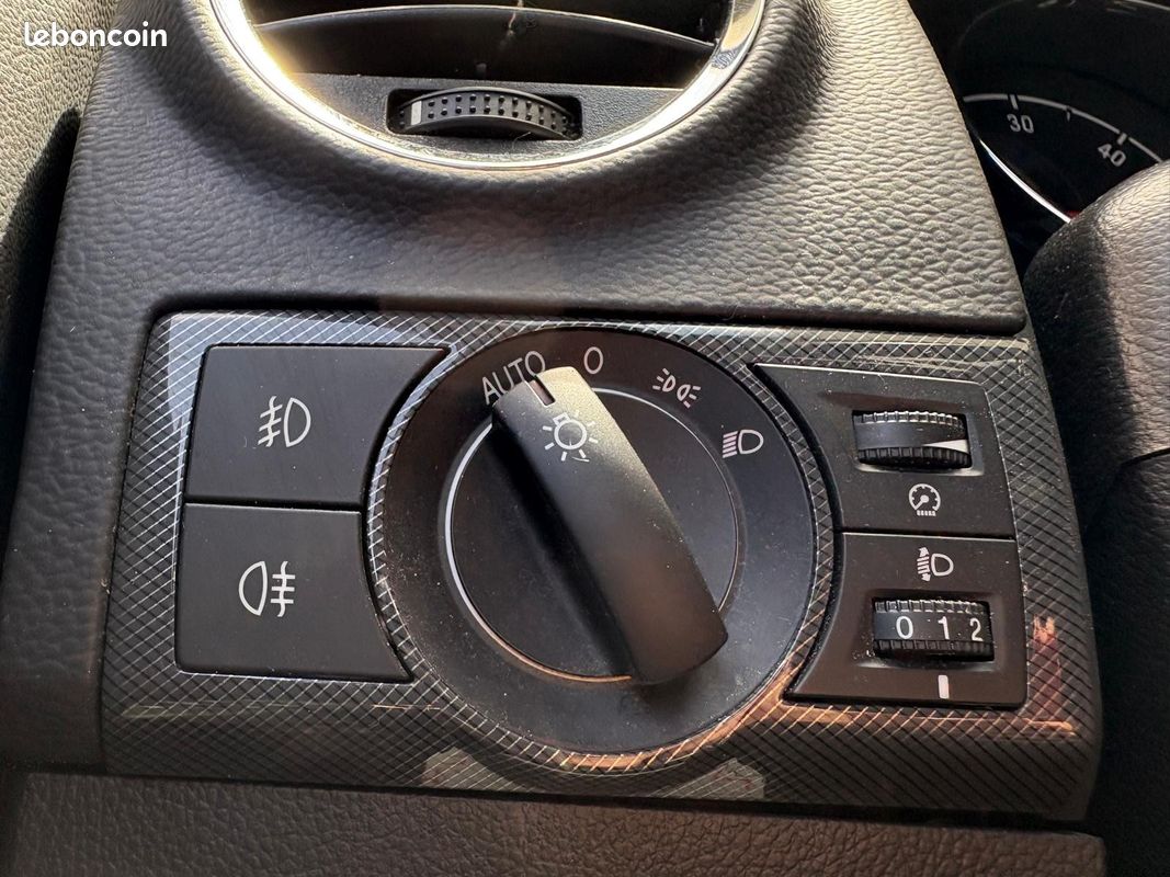 OPEL ANTARA 2.2 CDTI 163 ch 4x4 Start/Stop Edition Pack (image 26)