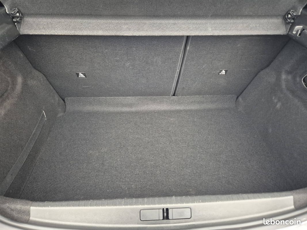 PEUGEOT 208 PureTech 100 S&S BVM6 Style (image 6)