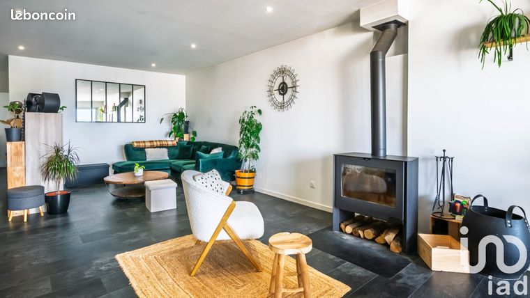 Maison 8 pièces 230 m²