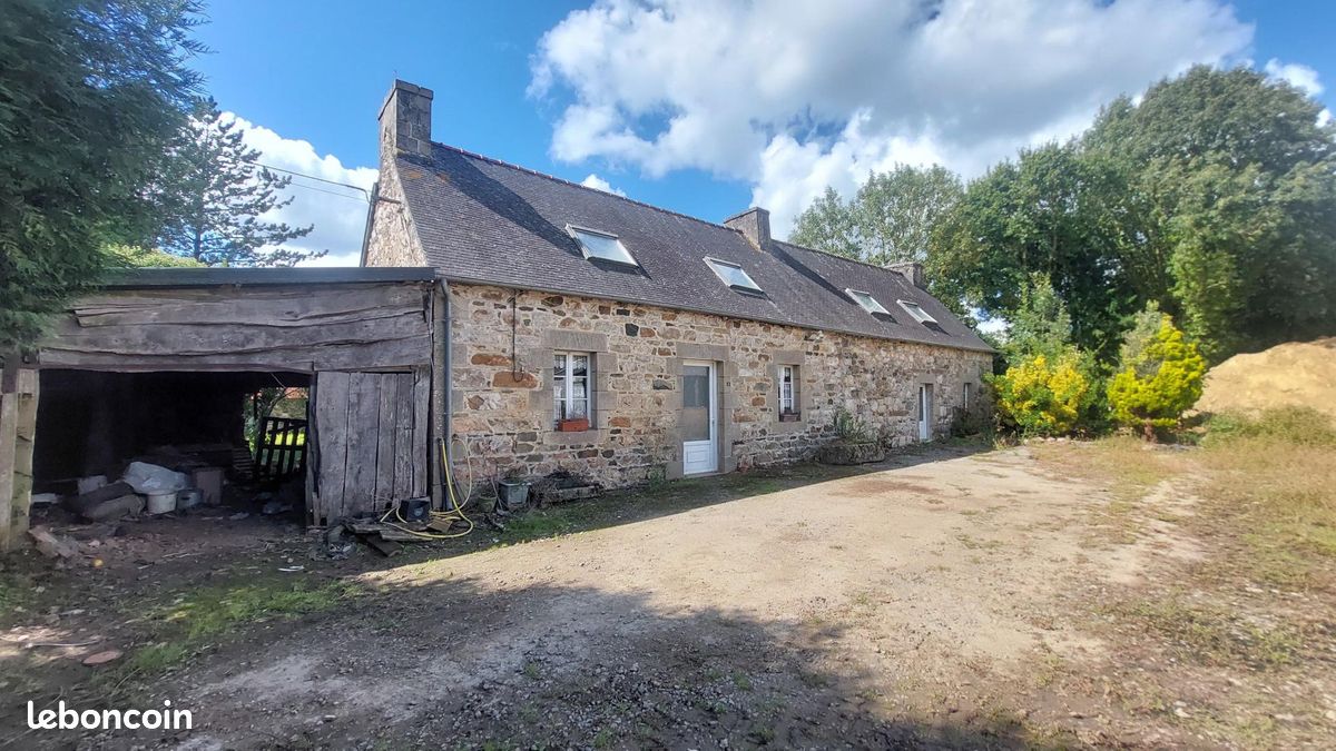 Maison 4 pièces 102 m² · à Plougonver · 102 m² · 76 500 €