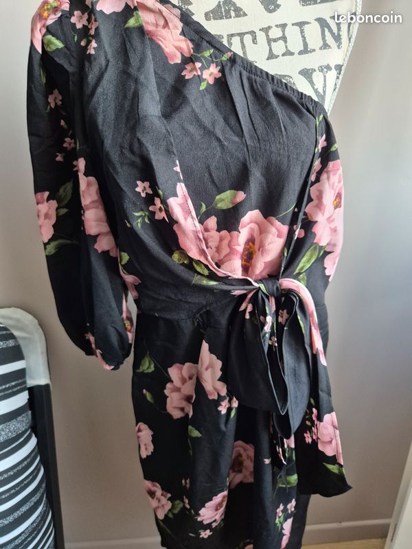 Robe été épaule dénudée (image 3)