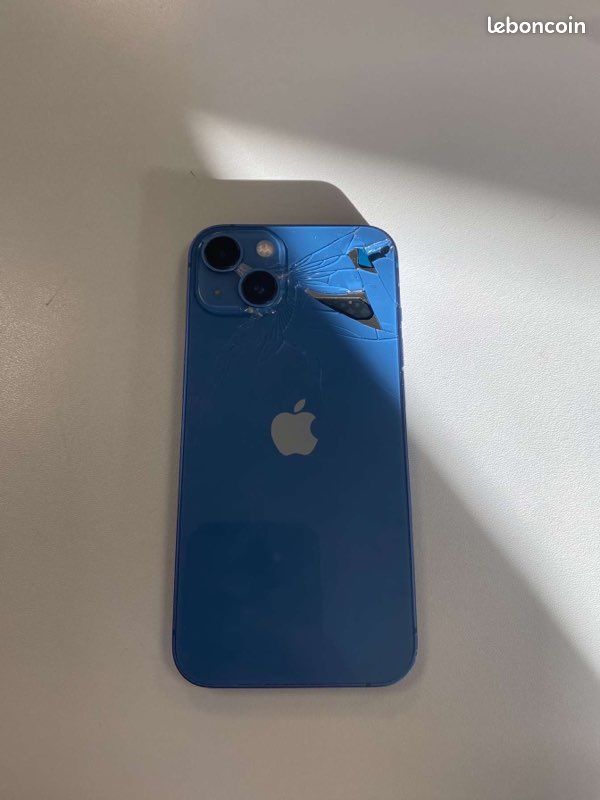 IPhone 13 bleu (image 2)