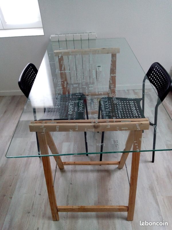 Ensemble table et 2 chaises (image 1)