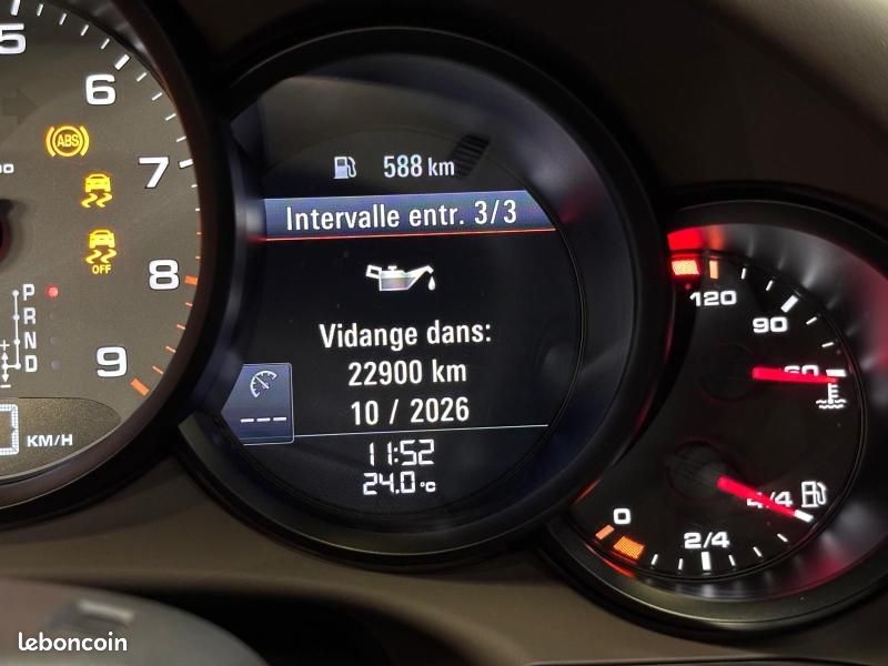 Porsche 911 Coupe Carrera S PDK (image 24)