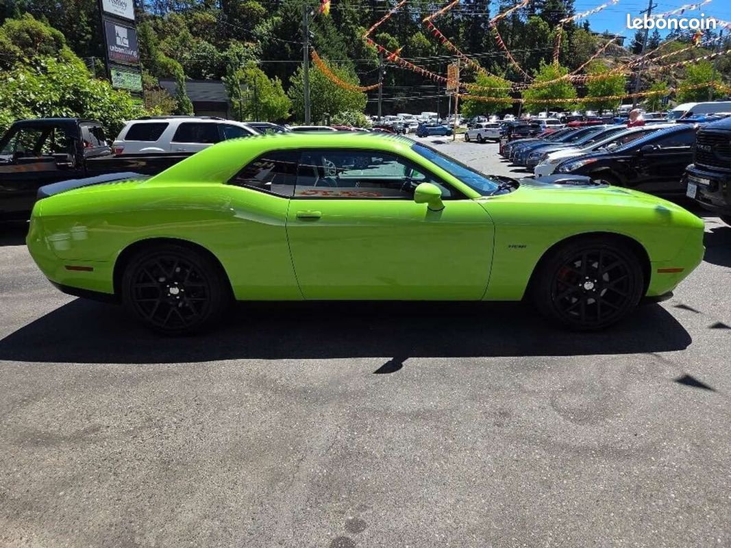 Dodge CHALLENGER 5.7 HEMI V8 375 CH - SHAKER - SELLERIE SHAKER - FAIBLE KILOMETRAGE (image 8)