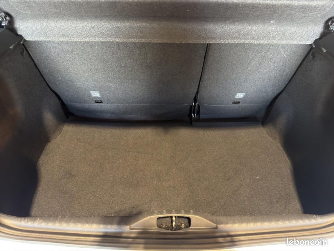 Citroën C3 III BlueHDi 100 S&S BVM Shine Pack (image 21)