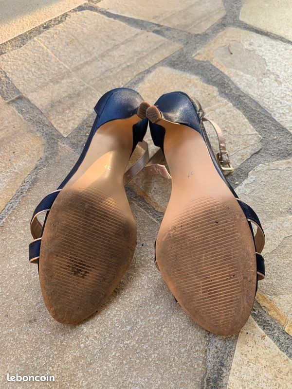 Sandales bleues T37 (image 3)