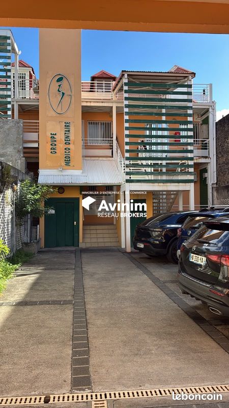 Immeuble 682 m² · à Basse-Terre · 682 m² · 2 392 000 €