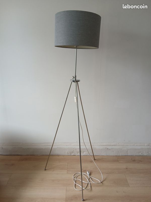 Lampe sur pieds (image 3)