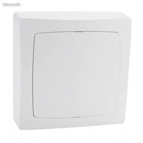 Legrand Oteo - Boîte de dérivation appareillage saillie complet - blanc - Réf: 086057 (image 1)