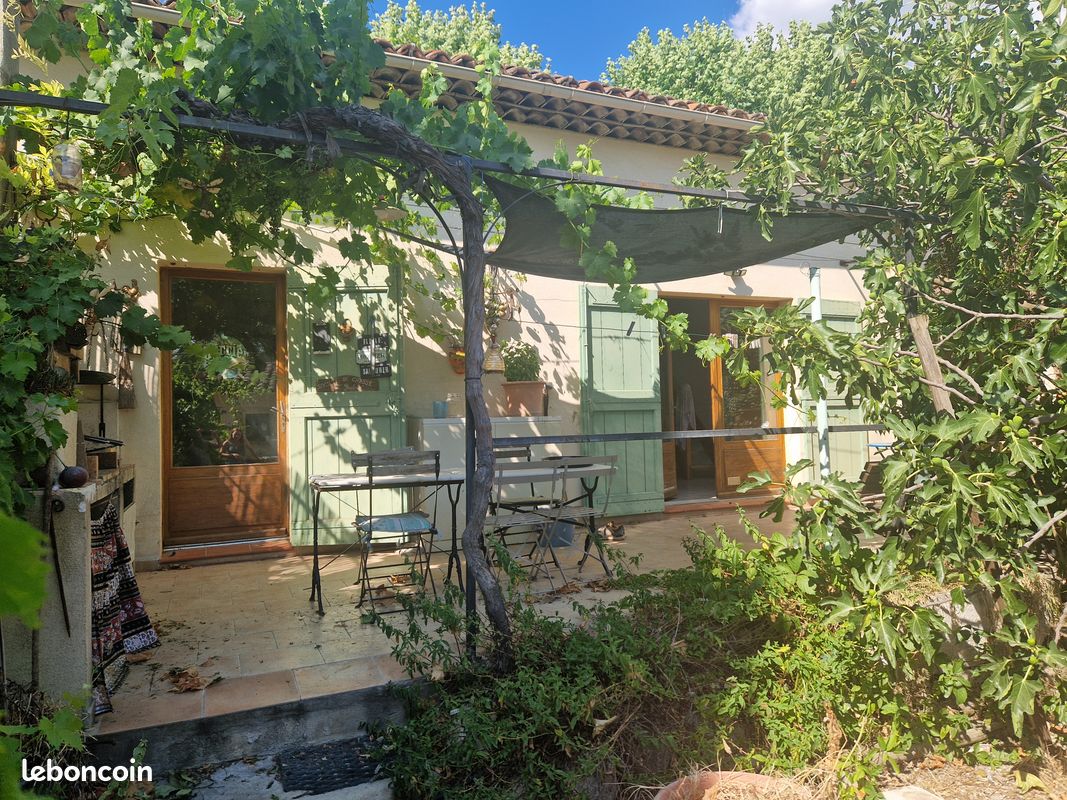 Maison 4 pièces 88 m² · à Saint-Martin-de-la-Brasque · 88 m² · 336 000 €