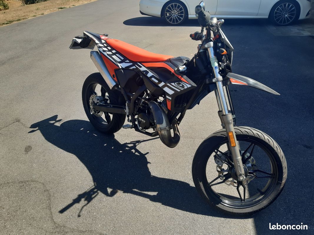 BETA 50cc Super Motard (image 1)