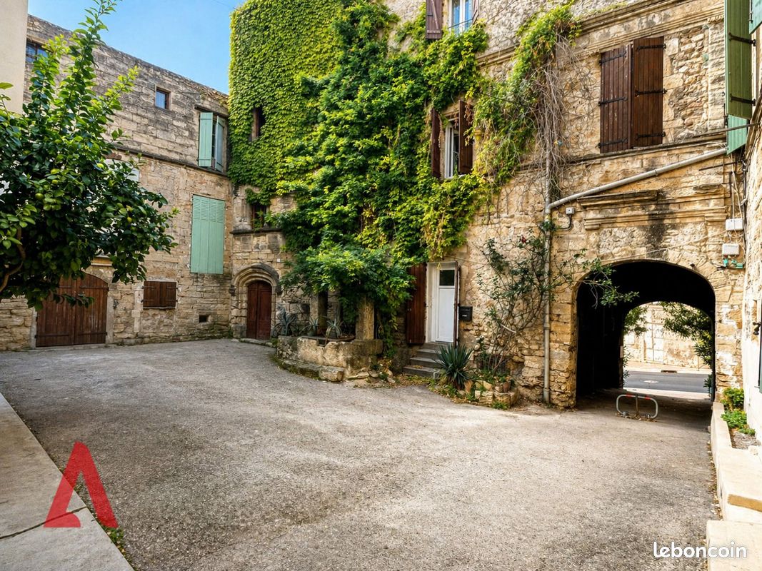 Maison 7 pièces 230 m² · à Roujan · 230 m² · 239 000 €