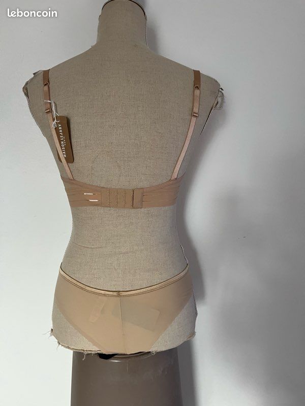 Ensemble soutien gorge et slip tanga nude Marque Maison Lejaby (image 4)