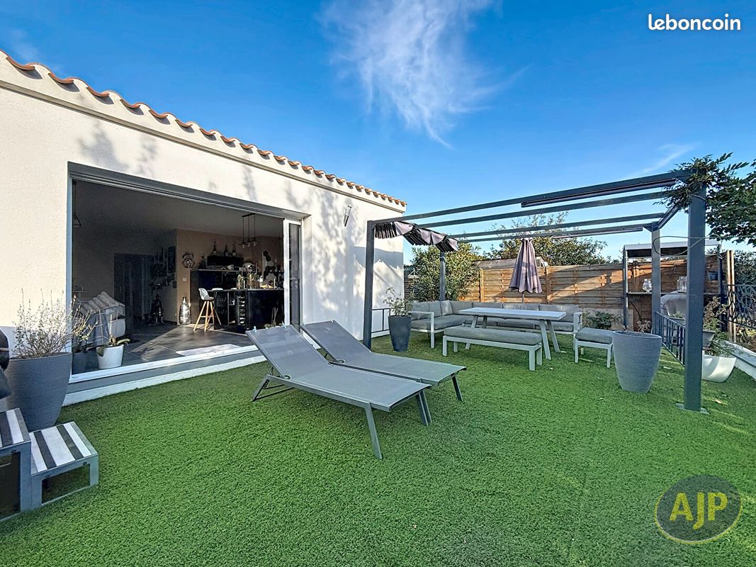Maison 5 pièces 94 m² · à Sainte-Pazanne · 94 m² · 349 900 €
