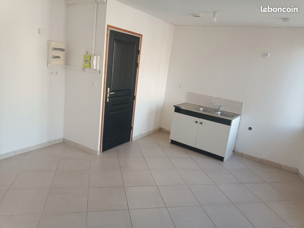 Appartement 3 pièces 70 m² · à Neuilly-Saint-Front · 70 m² · 700 €