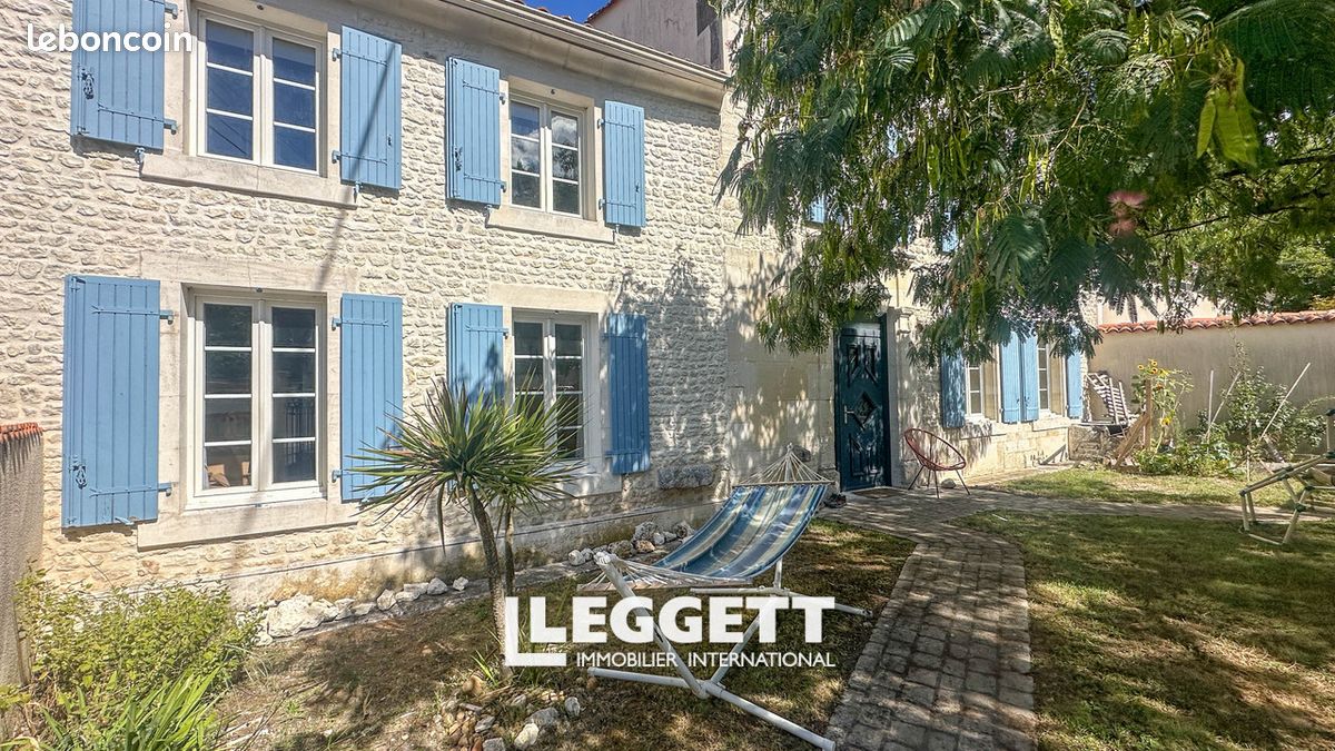 Maison 8 pièces 242 m² · à Ars · 242 m² · 399 950 €