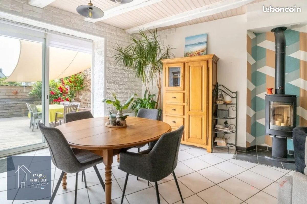 Maison 6 pièces 120 m² · à Saint-Père-Marc-en-Poulet · 120 m² · 312 500 €