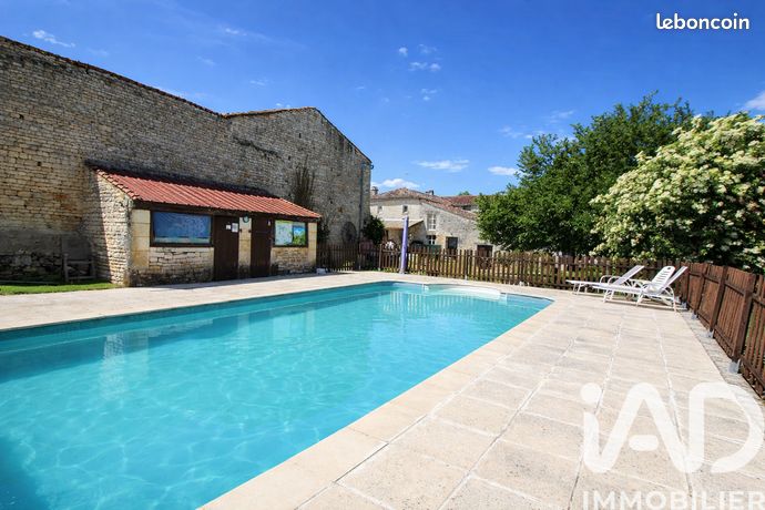 Propriété 11 pièces 226 m²