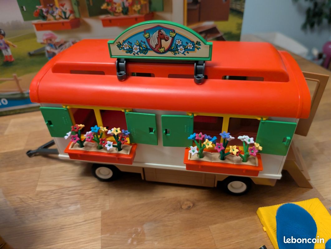 Playmobil 70510 Box Poneys Et Roulotte – Univers Country – Neuf Scellé