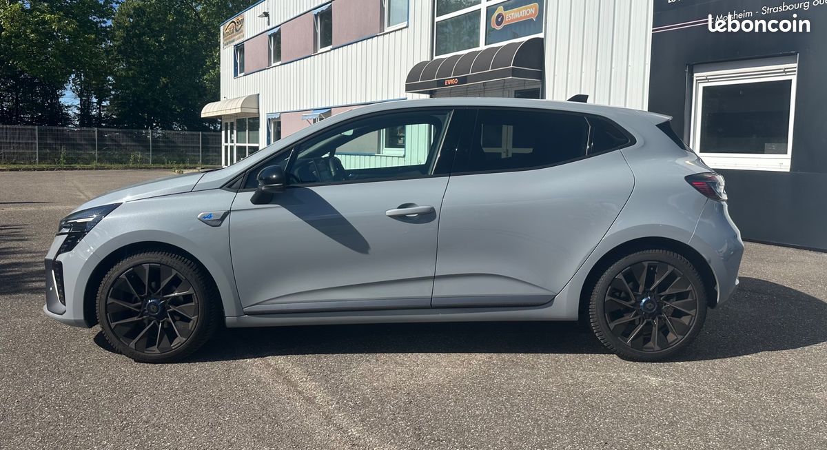 RENAULT CLIO 1.0 TCE 90CH ESPRIT ALPINe (image 28)