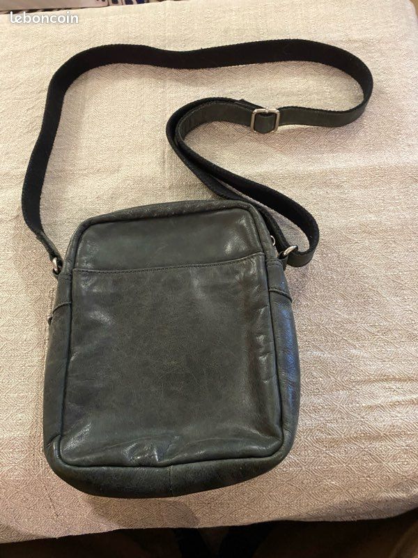 Sacoche Vintage En Cuir Artisanal – Motif Cactus DADE – Bandoulière Réglable – Marron