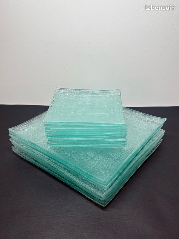 Service d’assiettes en verre texturé (20 pièces) (image 1)