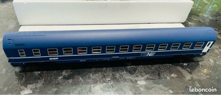 Rivarossi 3537 - Voiture-lits MU de la SNCB - HO (1:87) - Modélisme