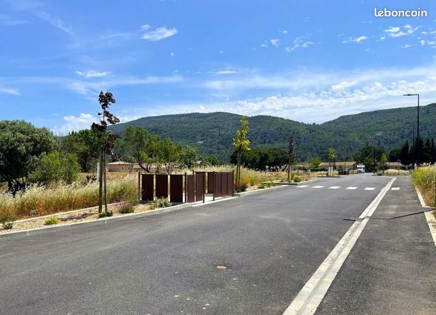 Terrain 1 184 m² Floure