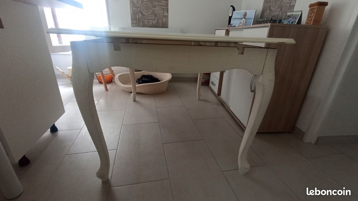 Table de cuisine / salon / salle à manger (image 4)
