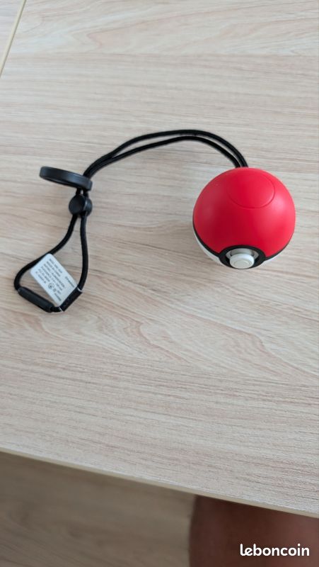 Manette pokéball switch (image 2)
