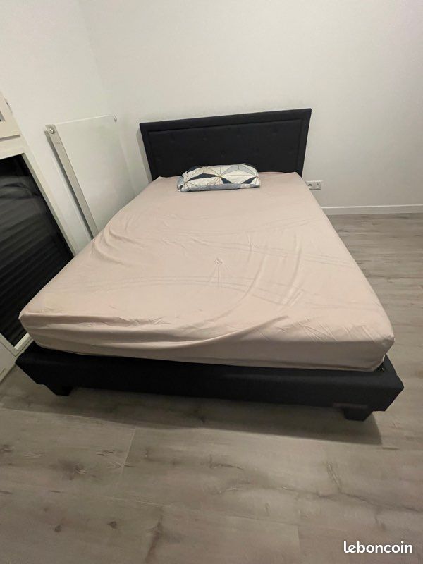 Lit avec matelas (image 2)