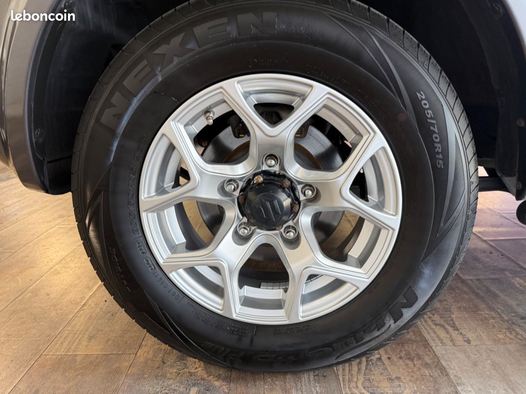 SUZUKI JIMNY JX Ranger Edition 1.3i VVT 86ch SUIVI COMPLET SUZUKI + Attelage + Galerie (image 30)