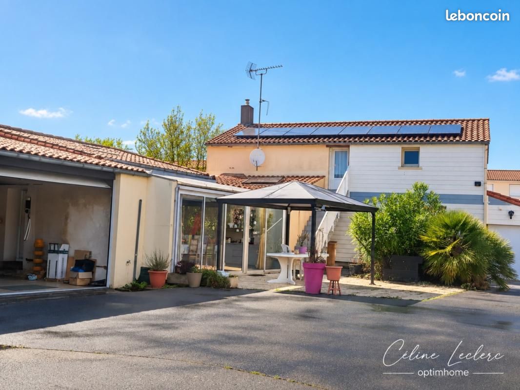 Maison 8 pièces 121 m² · à Saint-Michel-en-l'Herm · 121 m² · 262 250 €